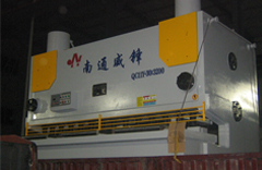 QC11Y-30×3200液压闸式剪板机